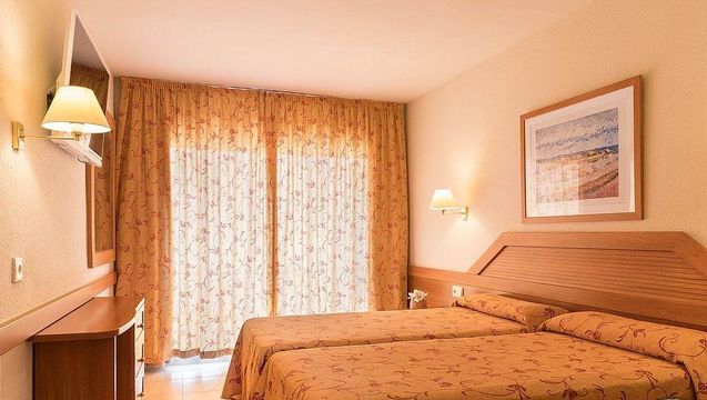 Отель в Льорет-де-Мар