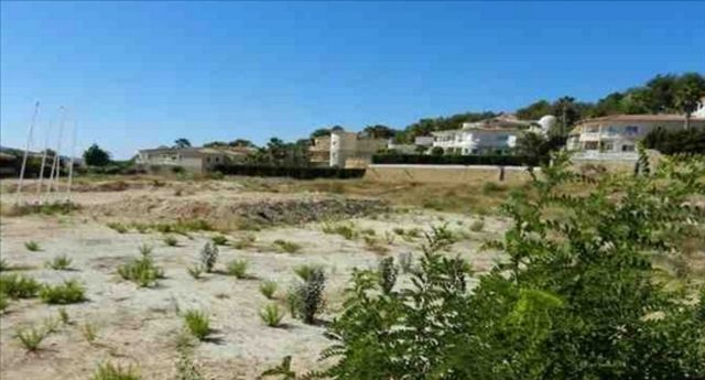 Земельный участок в Ла-Нусиа