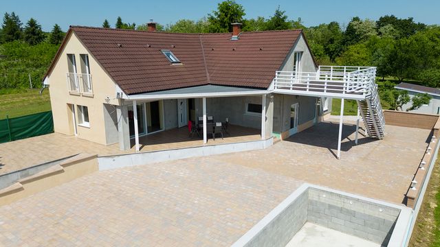 Дом в Залакарош