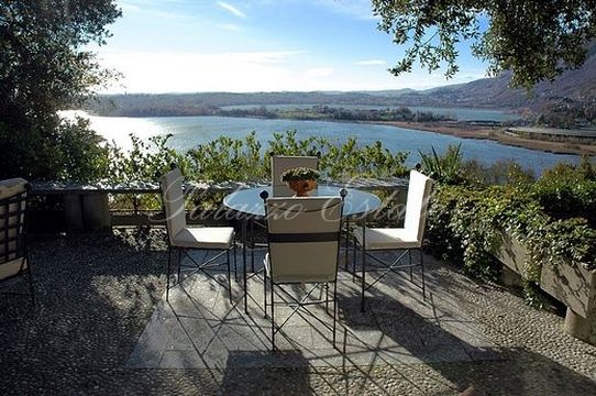 Вилла в Лекко