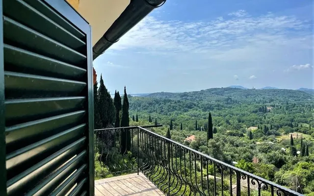 Мезонет в Corfu