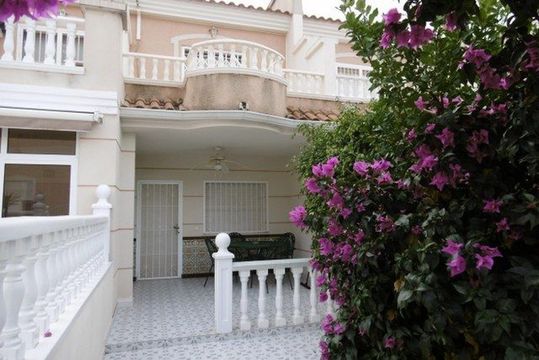 Таунхаус в Сьюдад Кесада