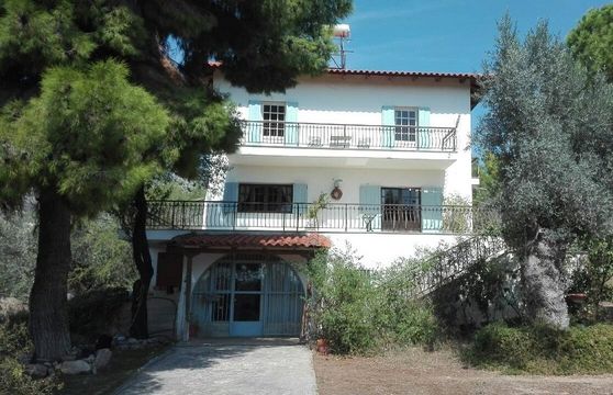 Дом в Эретрия