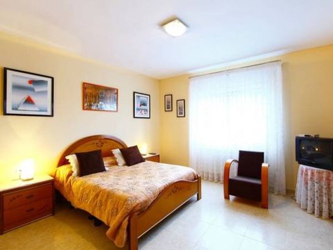 Отель в Калонже