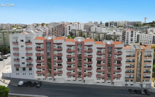 Eduardo Viana 6 in Almada