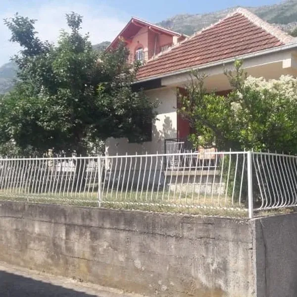 Отдельный дом в Сутоморе, фото 1