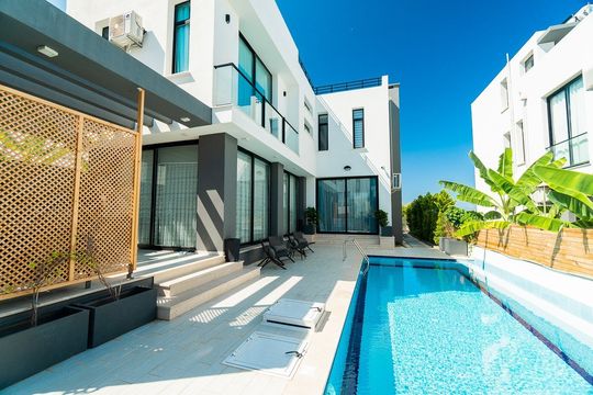 Вилла в Алсанджак