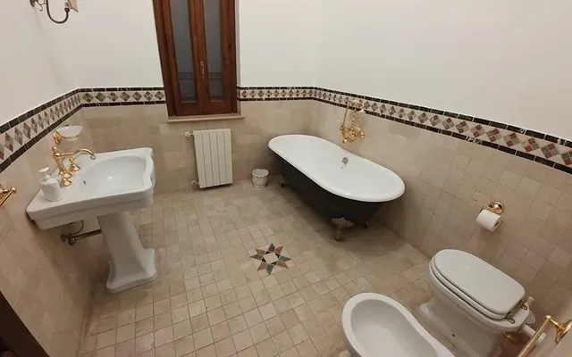 Отдельный дом в Монополи