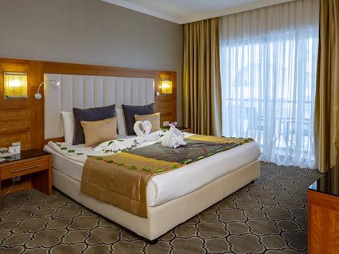 Отель в Кемер