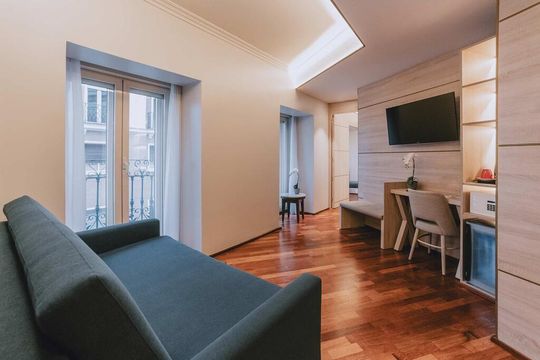 Отель в Мадрид