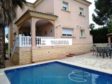 Вилла в Валенсия