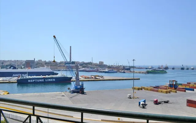 Коммерческая недвижимость в Перама