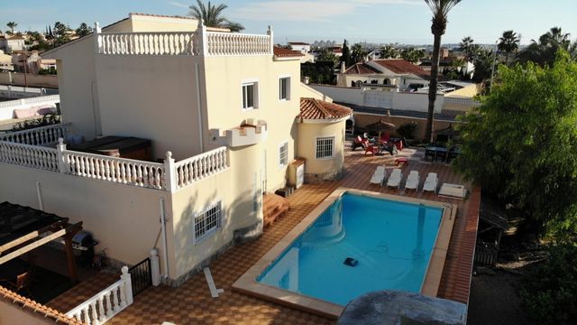 Отель в Торревьеха