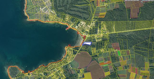 Земельный участок в Новиград