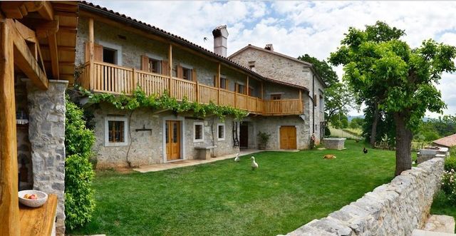 Дом в Копер