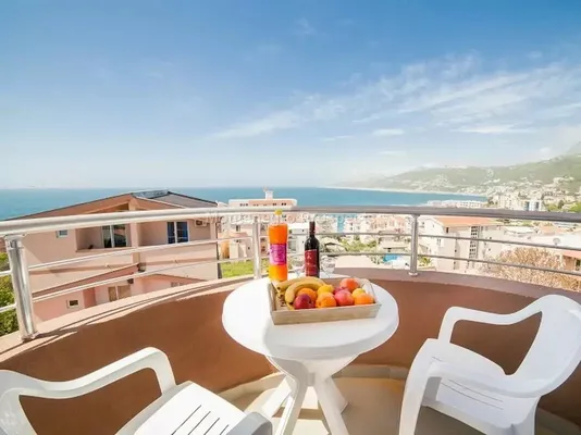 Отель в Добра Вода