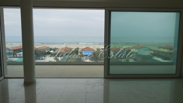 Квартира в Марина-ди-Пьетрасанта