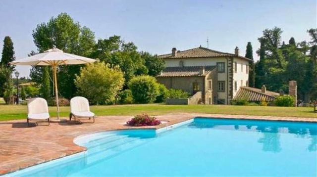 Квартира в Кортона