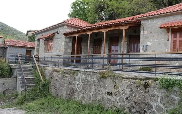 Отдельный дом в Коринфия