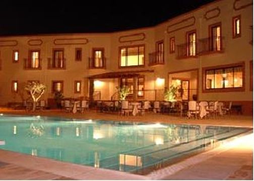 Отель в Ольян