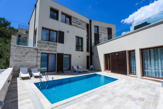 Вилла в Крашичи