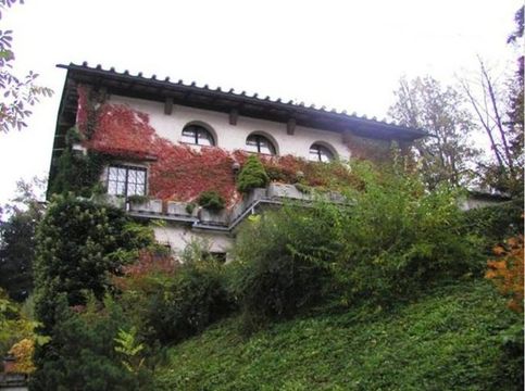 Дом в Любляна