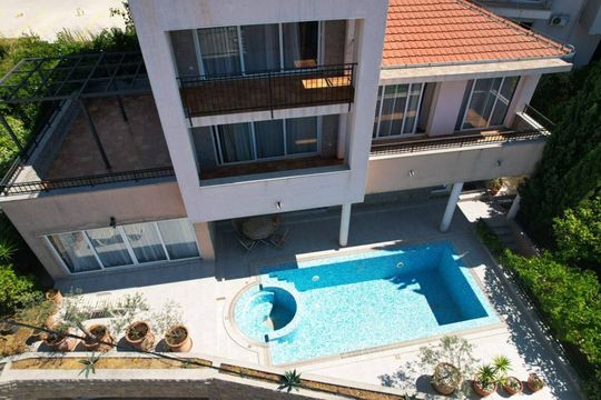 Вилла в Бечичи