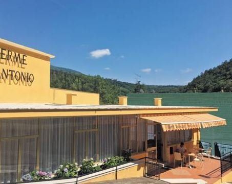 Отель в Латина