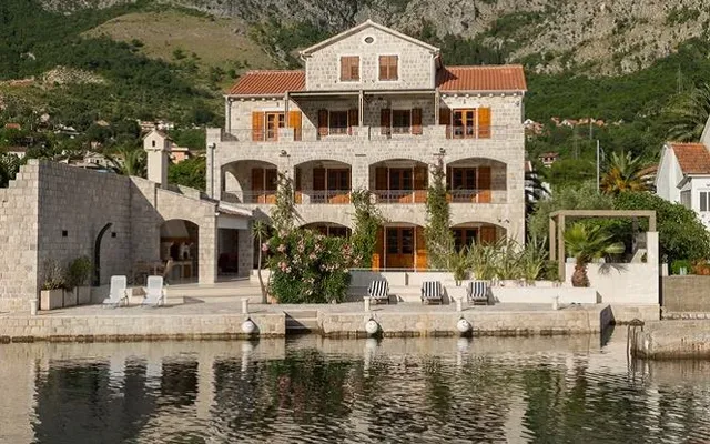 Вилла в Рисан