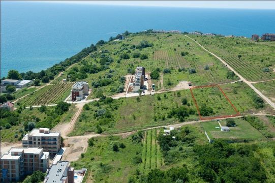 Земельный участок в Била