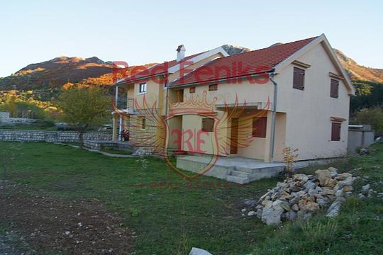 Дом в Цетине