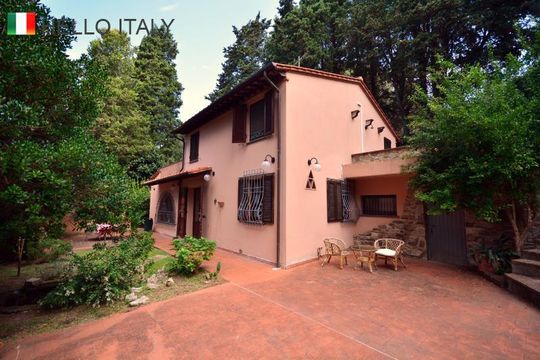 Вилла в Коллезальветти