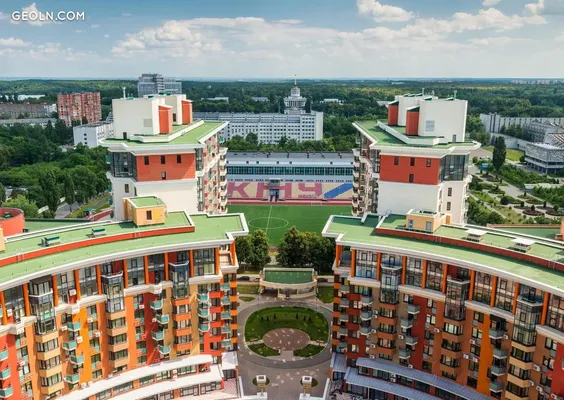 Sonyachna brama in Kyiv