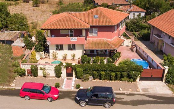 Дом в Солнечный берег