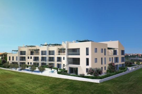 Земельный участок в Новиград