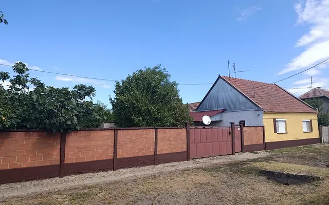 Дом в Сербия