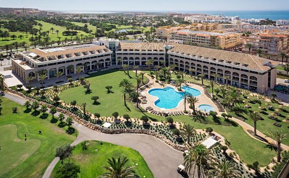 Отель в Санта-Кристина-де-Аро