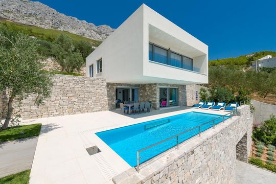 Вилла в Локва-Рогозница