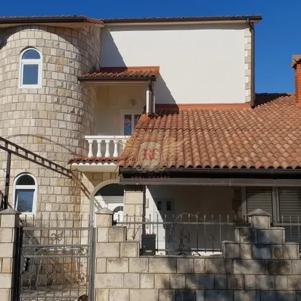 Дом в Крашичи, фото 1