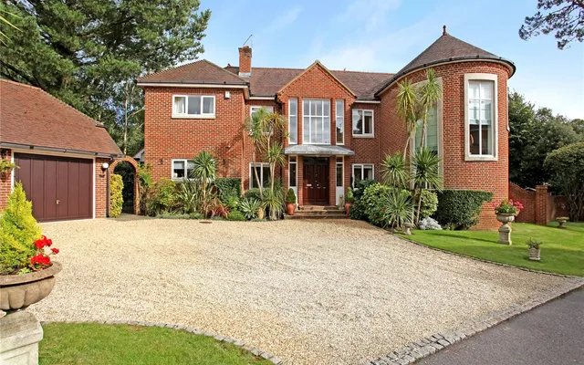 Дом в Пул