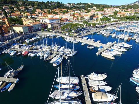 Ресторан / Кафе в Сен-Жан-Кап-Ферра