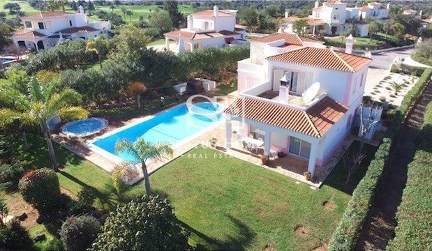 Вилла в Карвоейро