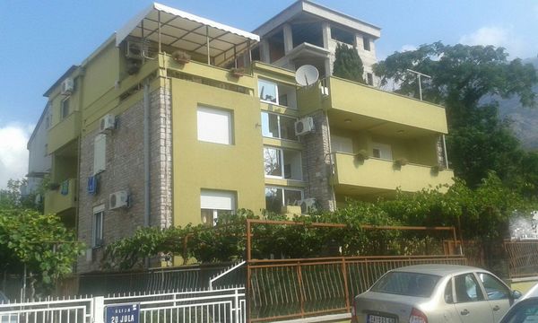 Отель в Сутоморе