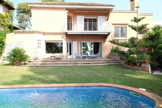 Дом в Сиджес