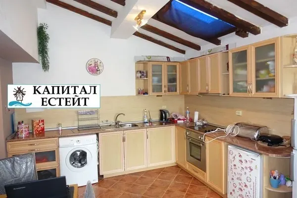Дом в Брястовец