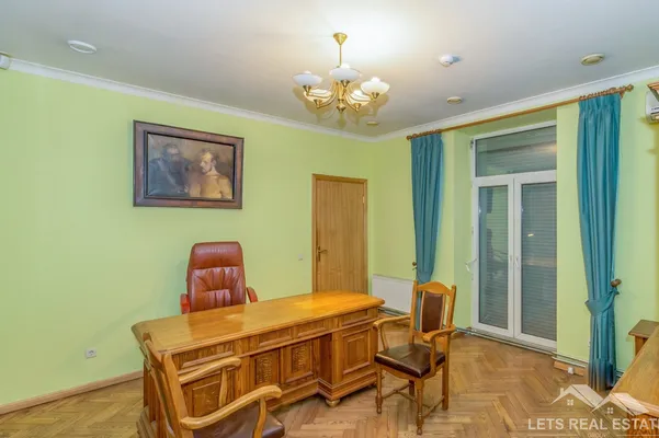 Офис в Латвия