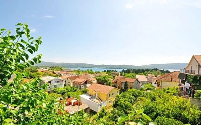 Дом в Черногория
