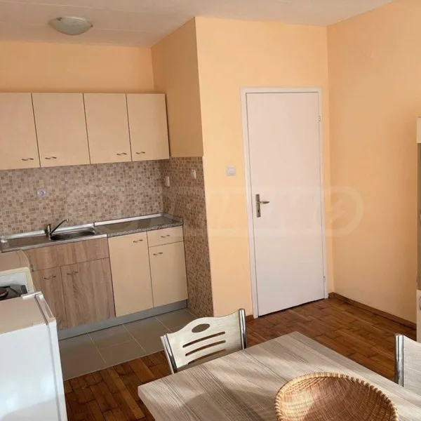 Квартира в 4-тирайон, фото 1