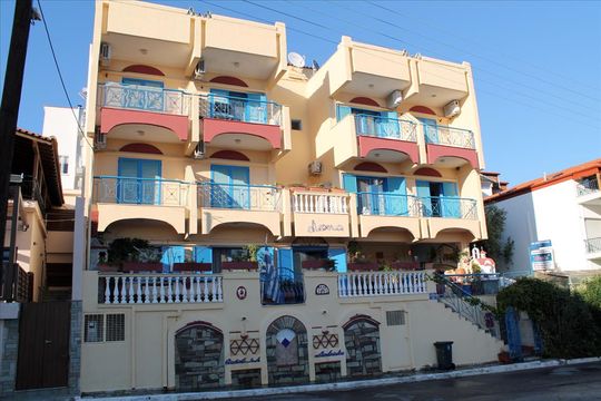 Отель в Ситониа