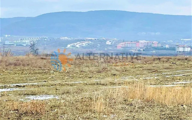 Земельный участок в кв. Камелия